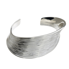 Armreif Crease Silber hell konkav