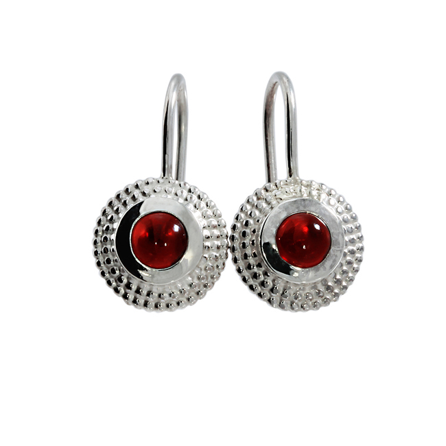 Earring Dots silver garnet 5 mm  