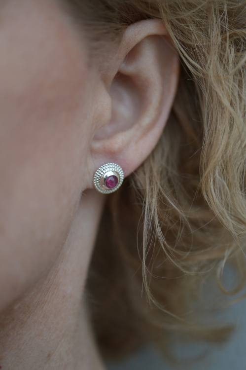 Stud earrings silver dots pink tourmaline 5 mm cab