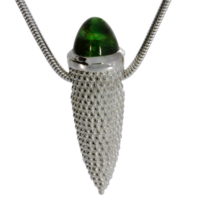 Pendant dots amphora si green tourmaline 8 mm cab