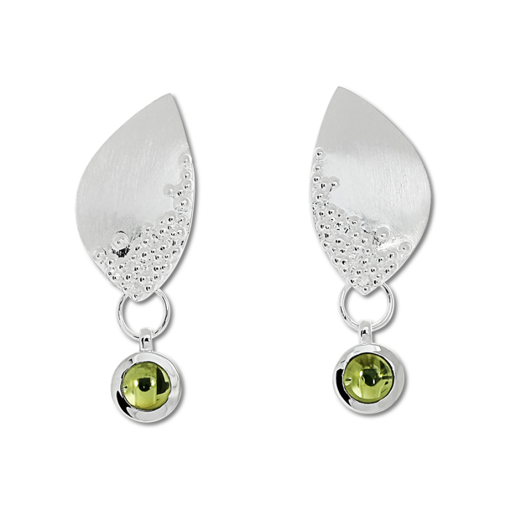 Earring dots silver peridot 4 mm round cab