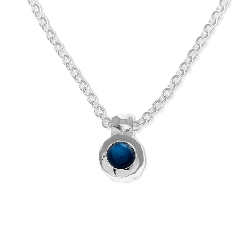 Pendant silver hammerblow moonstone 5 mm round cab