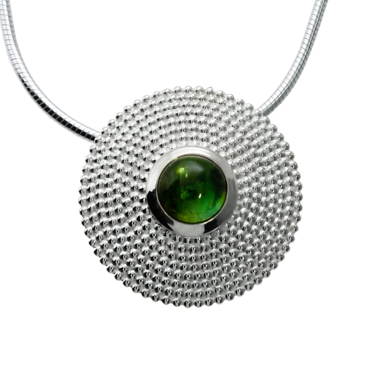 Pendant silver dots green tourmaline 7 mm cab incl. chain 42 cm