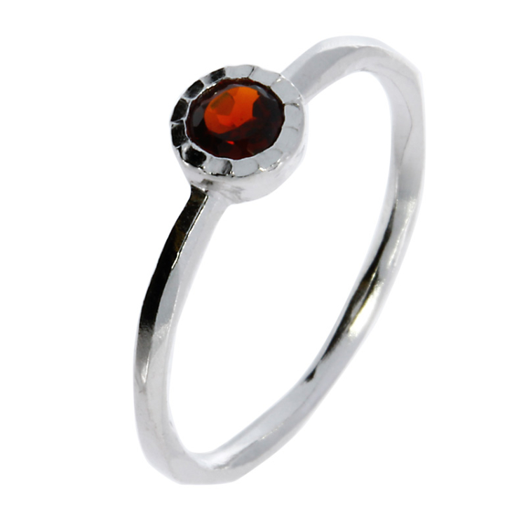 Ring Silber-rhod. Granat Ringweite 52