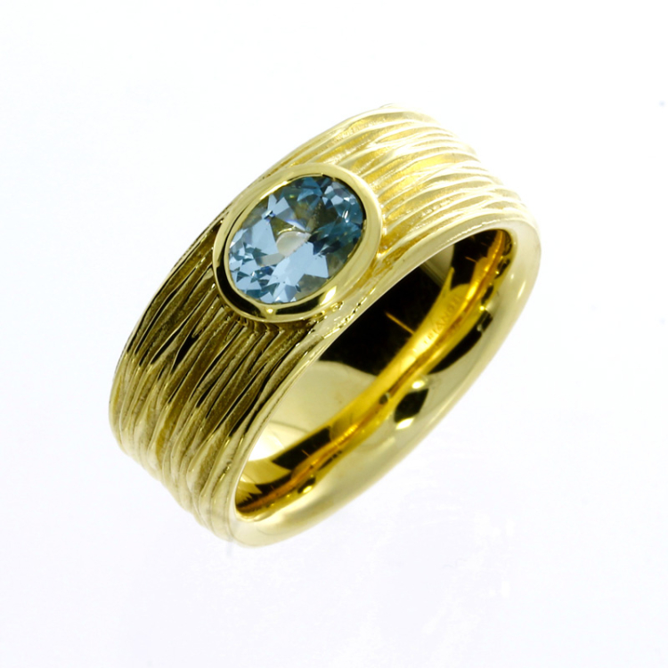 Ring si crease bl topaz 7 x5 mm fac gold plated Ring size 56
